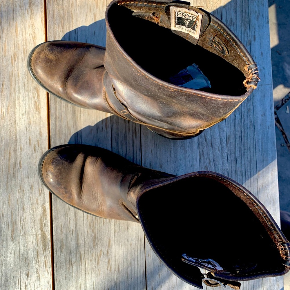 Frye harness boots. Chestnut brown. Men’s Size 10.